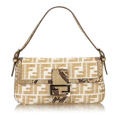 fendi baguette prezzo|fendi baguette bag second hand.